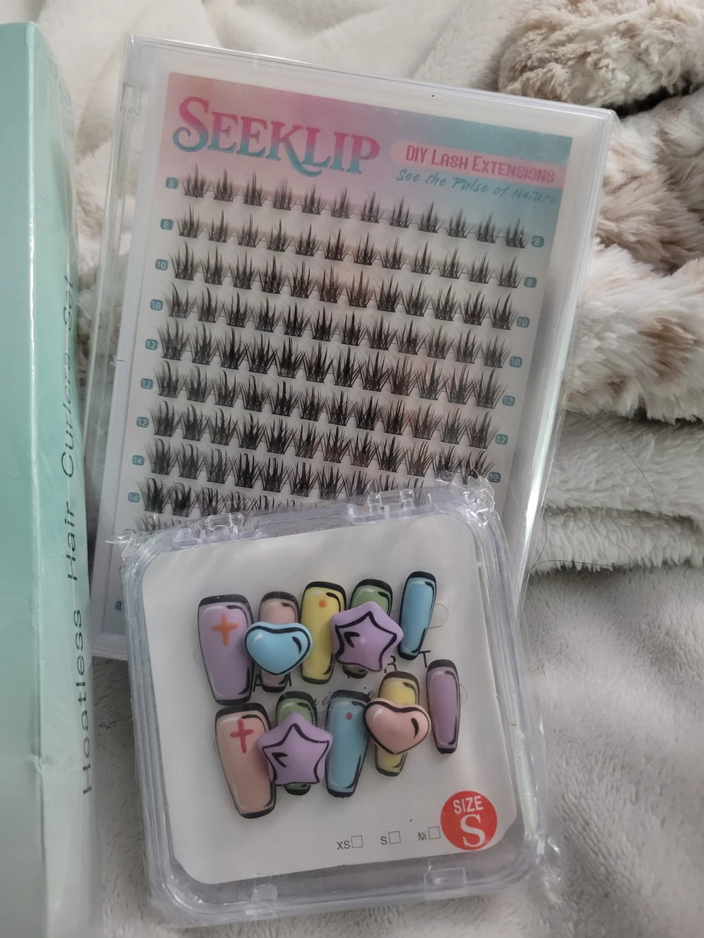DIY Beauty Bundle Heatless Hair Curler Seeklip Lash Clusters Pop Art Nails